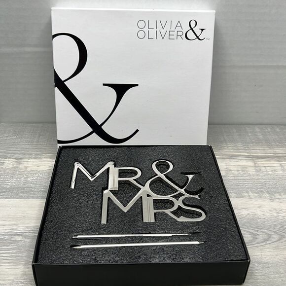 Olivia &Oliver Polished Silver Finish Mr. & Mrs. cake topper EUC - Picture 2 of 9